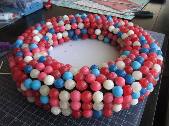 Dum Dum Wreath,Oh Louise!,DIY lollipop wreath,dum dum crafts