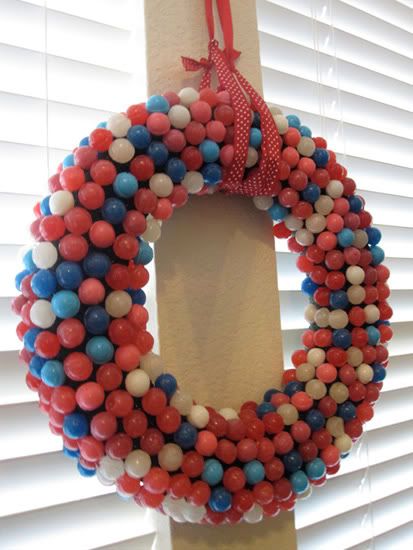 Dum Dum Wreath,Oh Louise!,DIY lollipop wreath,dum dum crafts